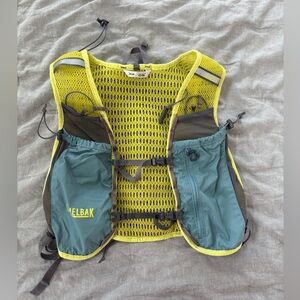 CAMELBAK Women’s Trail Vest One Size
